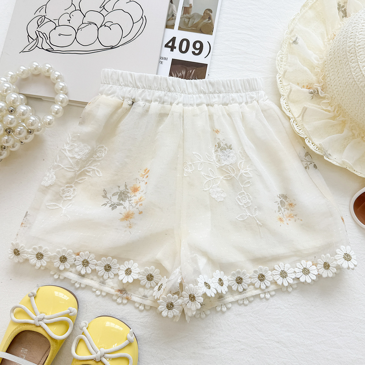 Floral Tee Shirt & Shorts - Image 4