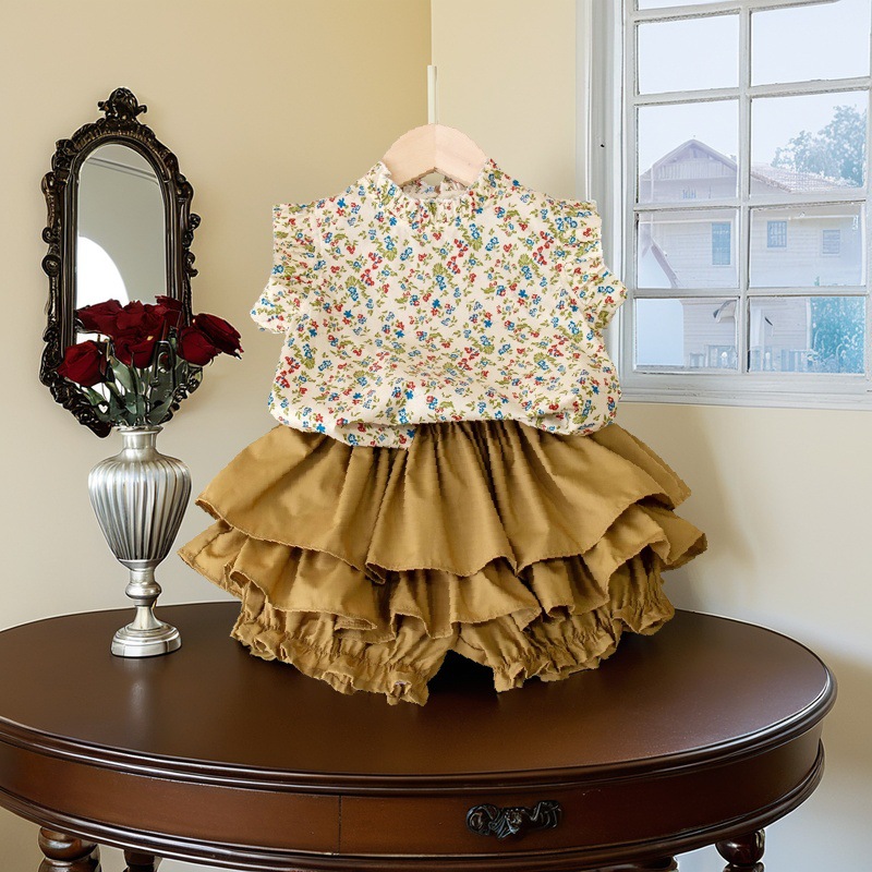 Floral Stand Up Collar - Image 3