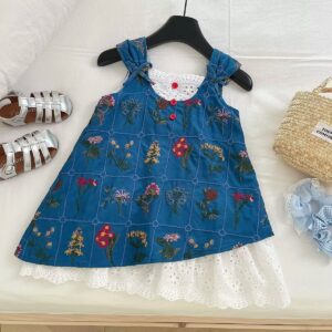 Embroidered Flower Lace Vestibule